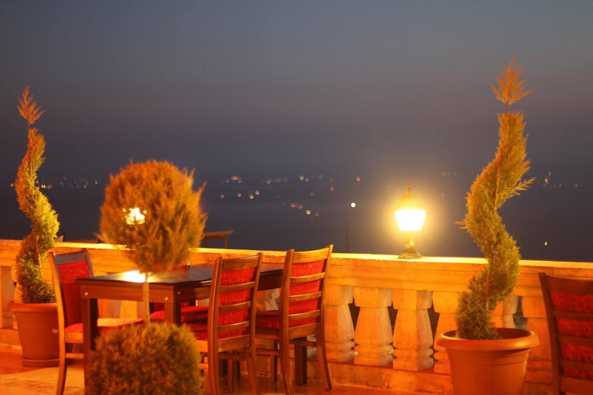 Tughan Hotel Mardin Exterior foto